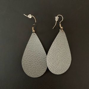 Leather earrings